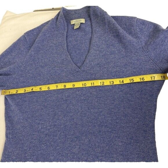 Geneva 100% Cashmere V Neck Sweater Womens Small Purple Money Luxury - Picture 7 of 9